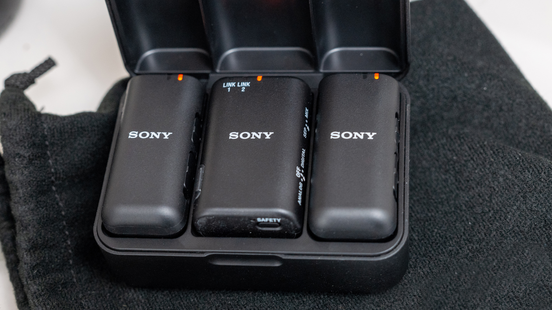 Sony ECM W3 Ladeschale
