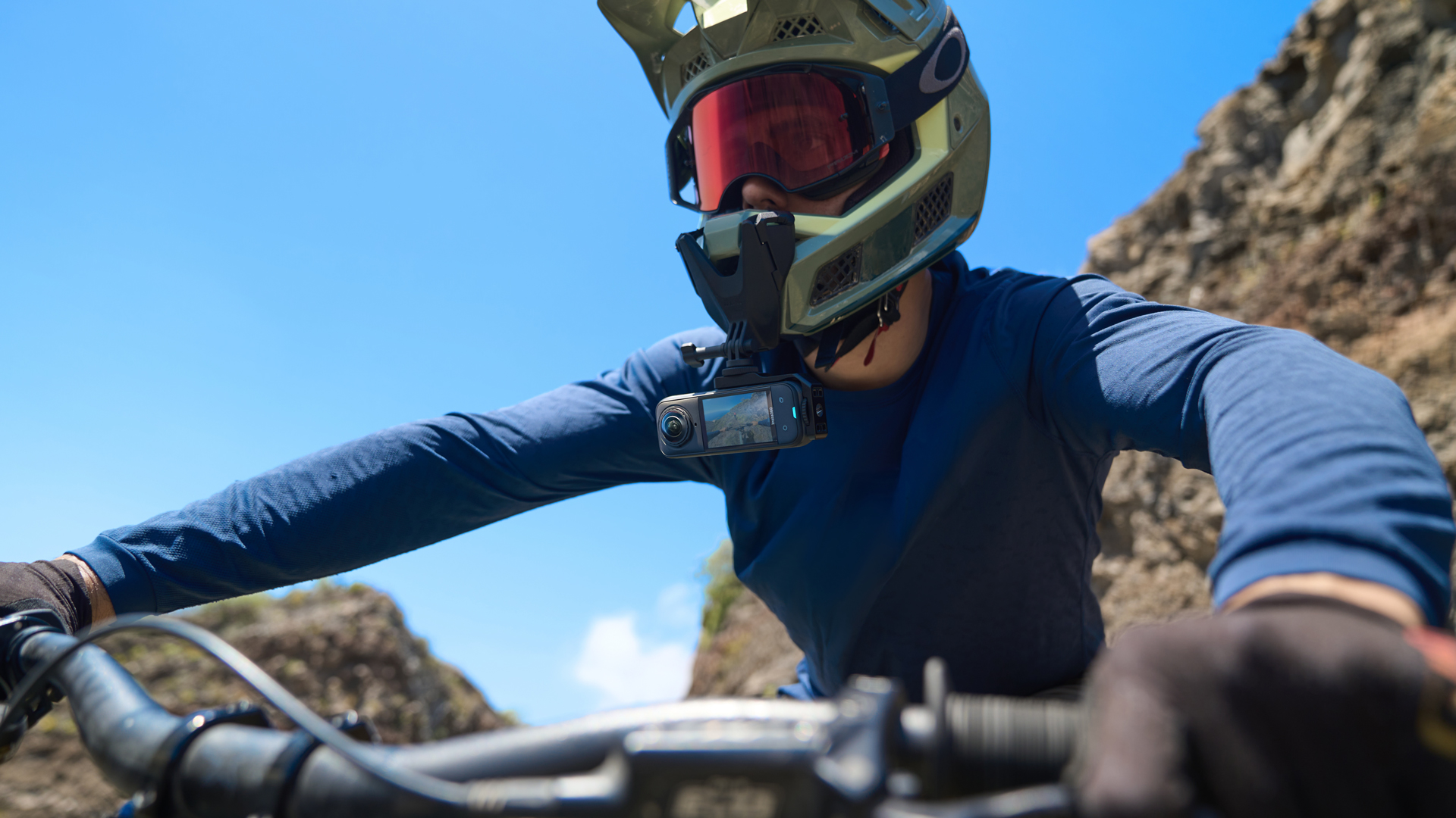 Insta360 X5 Mountain Bike 1