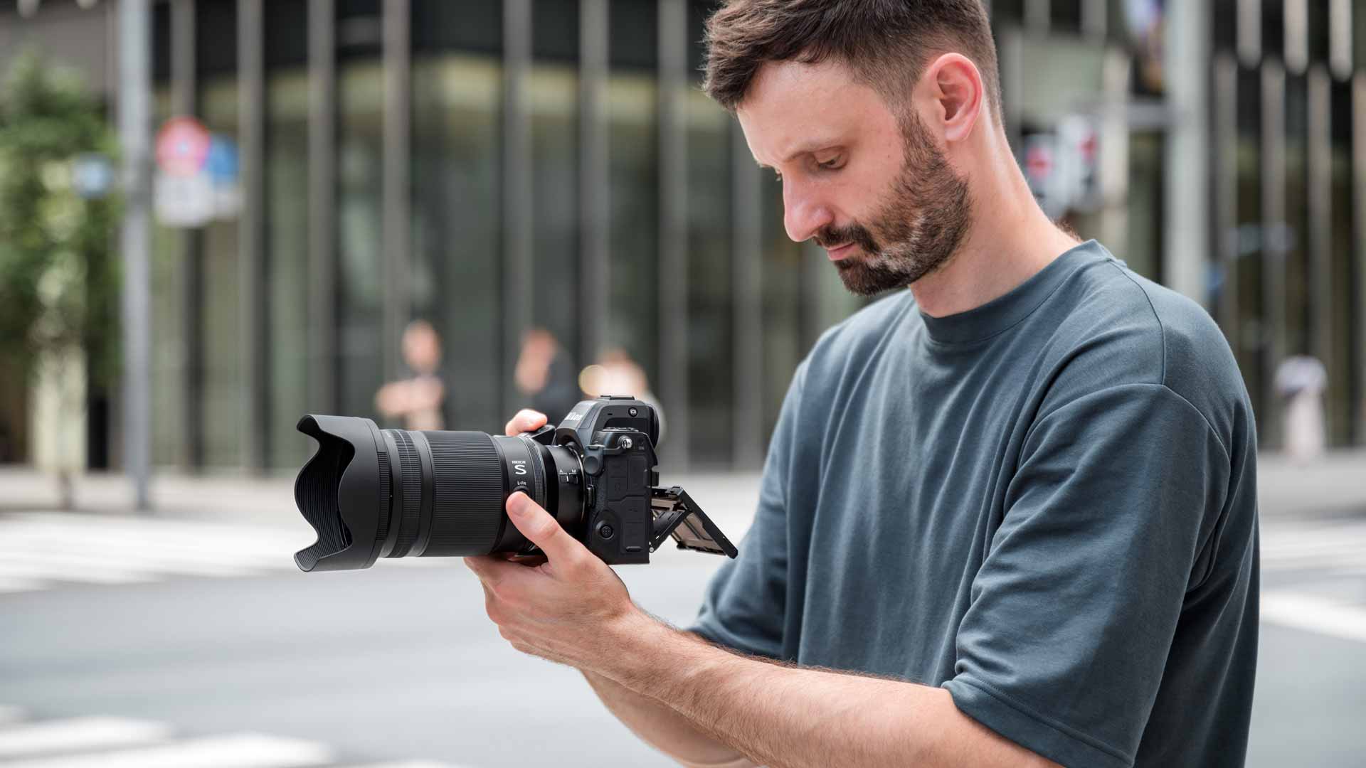 Nikon Z 35mm F12 S 02 USDD 5446