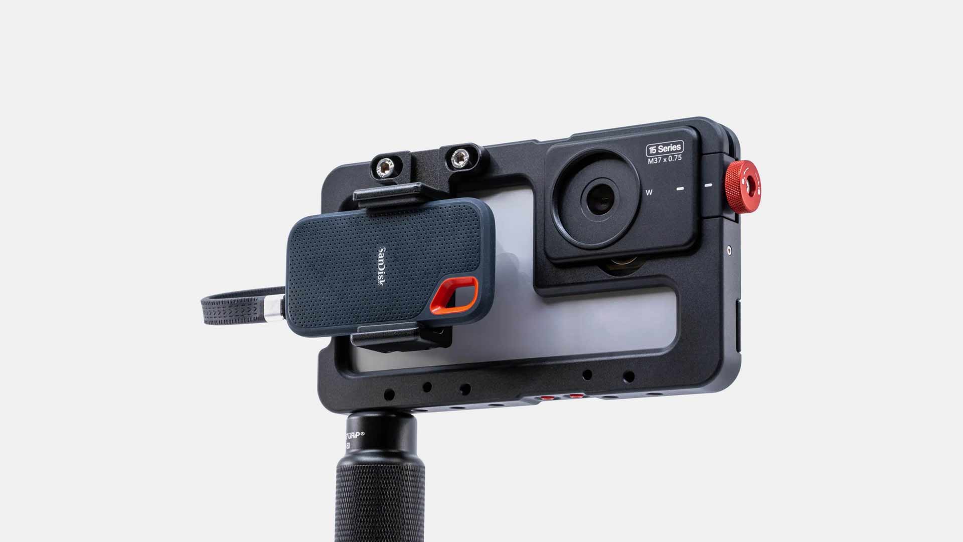 Beastcage for iPhone with Universal SSD clamp and sandisk drive