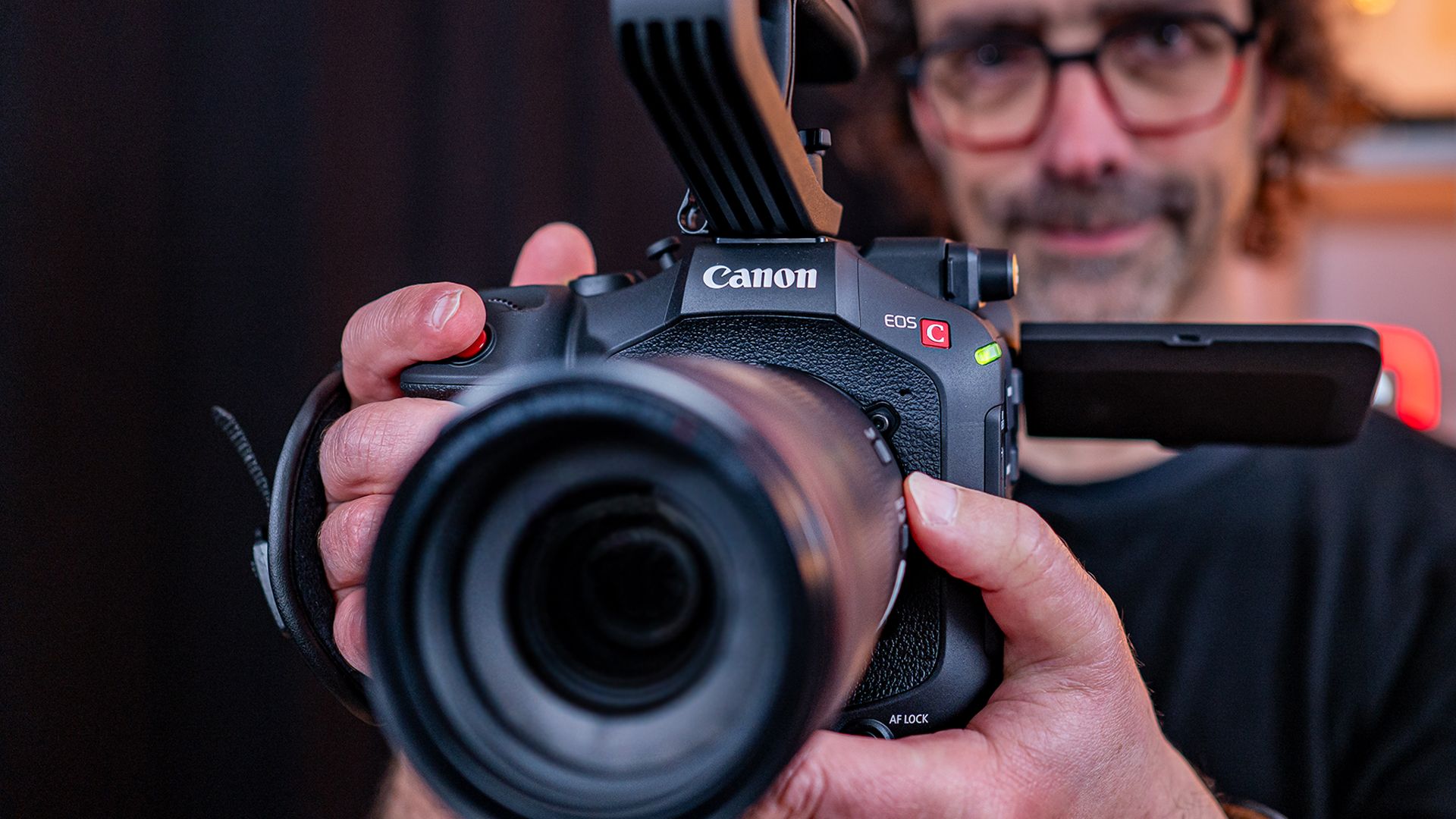 Praxistest: Canon EOS C80 - Die Cine-Kamera fu00fcr Reportagen