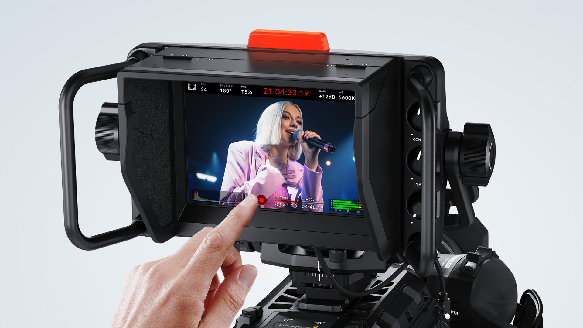 Blackmagic Ursa Cine Studio Viewfinder und B4-Adapter: Studio-Zubehör für die Kinokamera