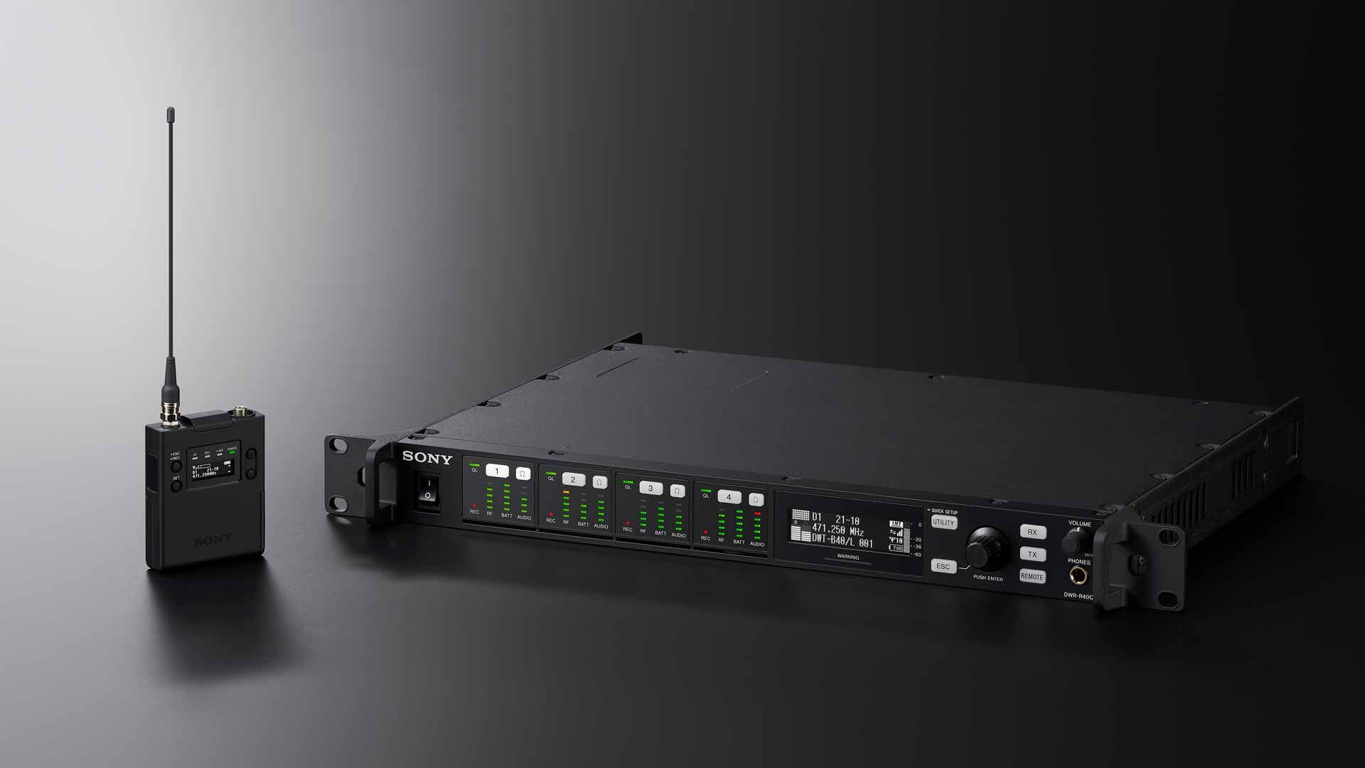 Sony erweitert die DWX-Serie um einen Bodypack-Sender mit interner Tonsicherung und einen vierkanaligen Rack-Empfänger.