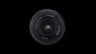 SG-image AF35mm f2.2: günstige Pancake-Weitwinkeloptik mit Autofokus